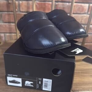 Sorel Hadley Nylon slippers, NEW in box!! Size 6